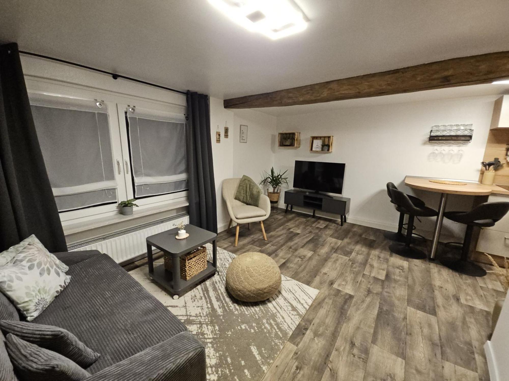 Weitefeld Gemuetliche Ferienwohnung Im Westerwald - "Ferienwohnung Grau" מראה חיצוני תמונה
